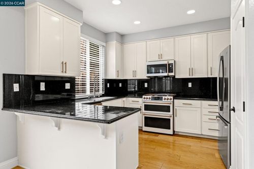 3927 Hidden Grove Ln, Concord, CA, 94519-1161 | Card Image
