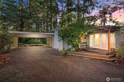 12117 Se 26th St, Bellevue, WA, 98005-4118 | Card Image