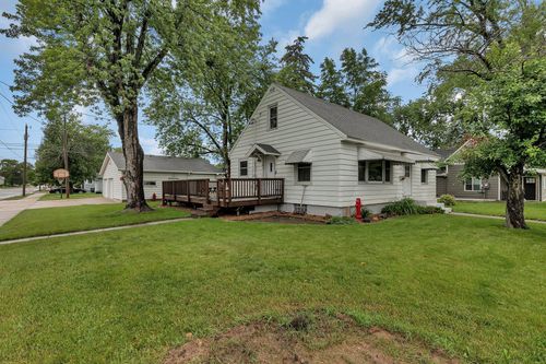 105 7th Ave N, Waite Park, MN, 56387-1150 | Card Image