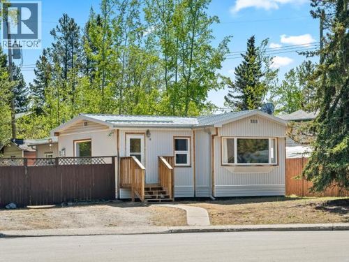 8 Ebony Pl, Whitehorse, YT, Y1A4R7 | Card Image