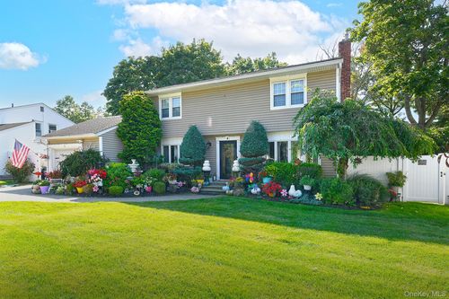 4 Cranford Rd, Plainview, NY, 11803-4004 | Card Image