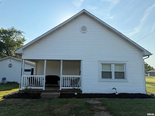 807 S Cockrum St, Sesser, IL, 62884-2036 | Card Image