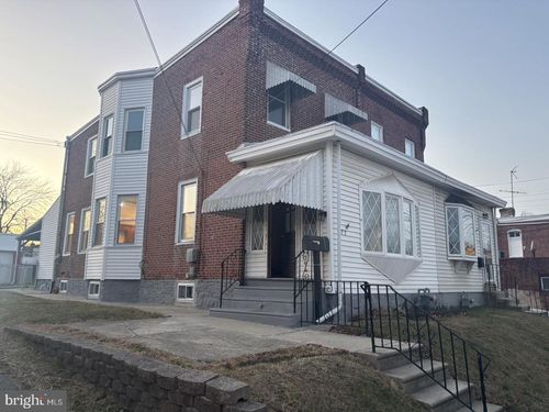122 Sharon Ave, DARBY, PA, 19023-3815 | Card Image