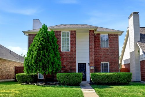 2136 Falcon Ridge Dr, Carrollton, TX, 75010-4105 | Card Image