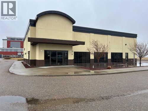 2030 Strachan Road Se, Medicine Hat, AB, T1B4J8 | Card Image