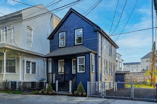 17 Scott St, New Bedford, MA, 02744-1122 | Card Image