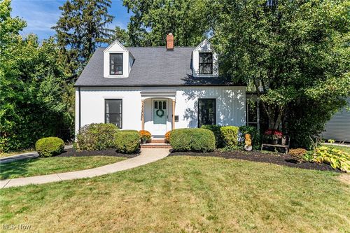 29806 Osborn Rd, Bay Village, OH, 44140-1854 | Card Image