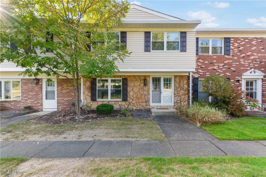 Beechtree Dr, Green, OH 44685