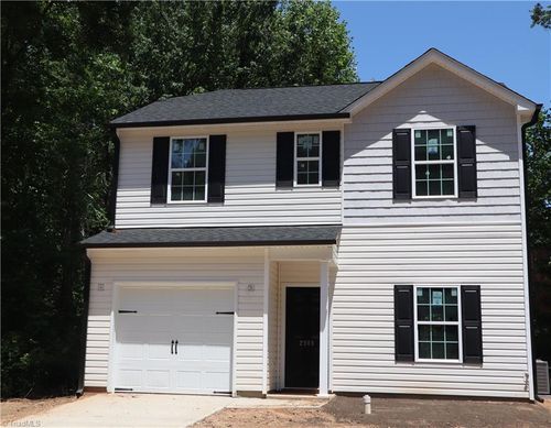 2909 Bainbridge Dr, Winston-Salem, NC, 27105-3913 | Card Image