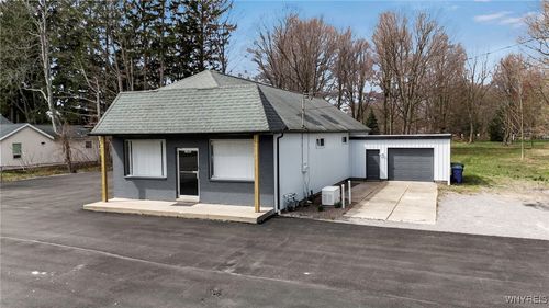 12482 Broadway St, Alden, NY, 14004-9502 | Card Image