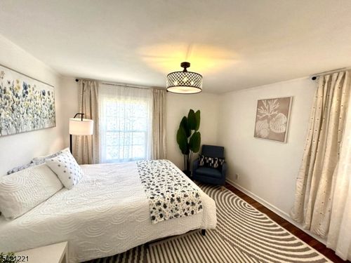 29 Oak Tree Ln, Sparta, NJ, 07871-2314 | Card Image