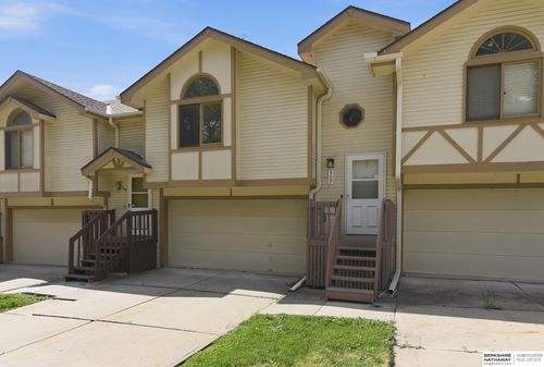 307 E 17th Ave, Bellevue, NE, 68005-3464 | Card Image