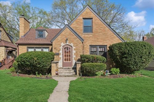 617 Lavoie Ave, Elgin, IL, 60120-7924 | Card Image