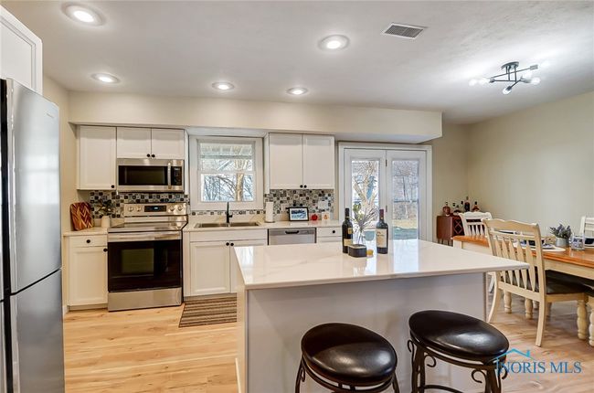 7371 West St, House other with 3 bedrooms, 3 bathrooms and null parking in Russells Point OH | Image 17