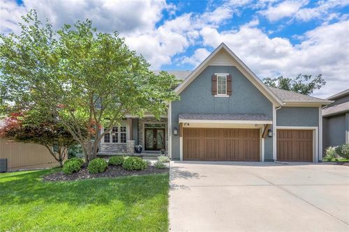 14095 Nw 60th Ct, Parkville, MO, 64152-4034 | Card Image