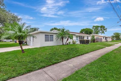 3300 N 67th Ave, House other with 3 bedrooms, 2 bathrooms and null parking in Hollywood FL | Image 3