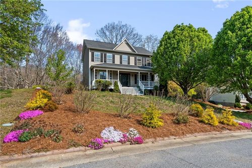 135 Valleyoak Ct, Clemmons, NC, 27012-7428 | Card Image