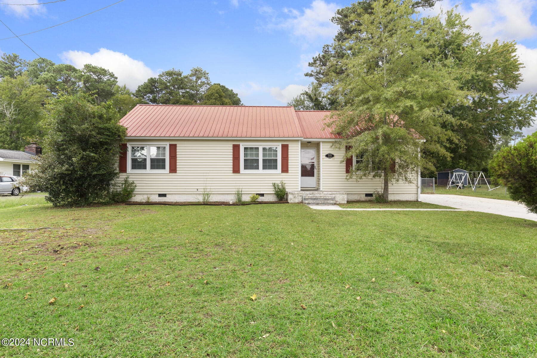 Sandy Dr, Jacksonville, NC 28546