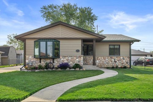 8513 20th Avenue, Kenosha, WI, 53143 | Card Image
