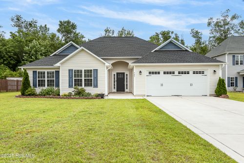 727 Kiwi Stone Cir, Jacksonville, NC, 28546-0066 | Card Image