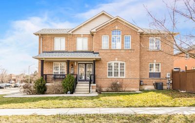 41 Fairhill Ave, House other with 4 bedrooms, 5 bathrooms and 6 parking in Brampton ON | Image 2