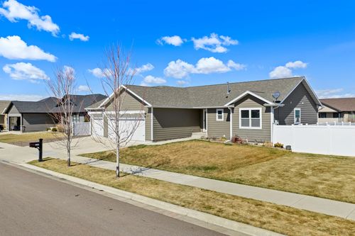 117 39th Avenue Ne, Great Falls, MT, 59404 | Card Image
