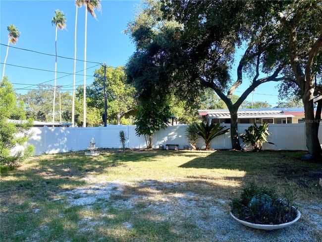 332 Buena Vista Dr S, House other with 2 bedrooms, 1 bathrooms and null parking in DUNEDIN FL | Image 17