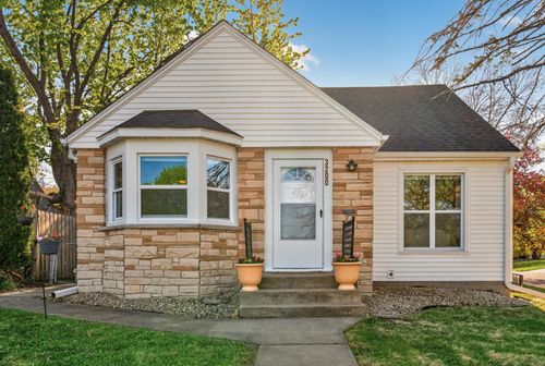 3200 Ewing Ave N, Robbinsdale, MN, 55422-3202 | Card Image