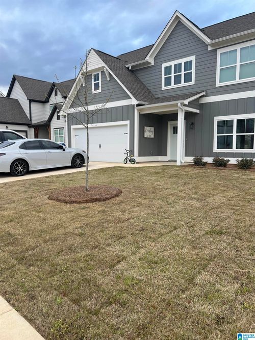 569 Avondale Ln, PELL CITY, AL, 35128-7741 | Card Image