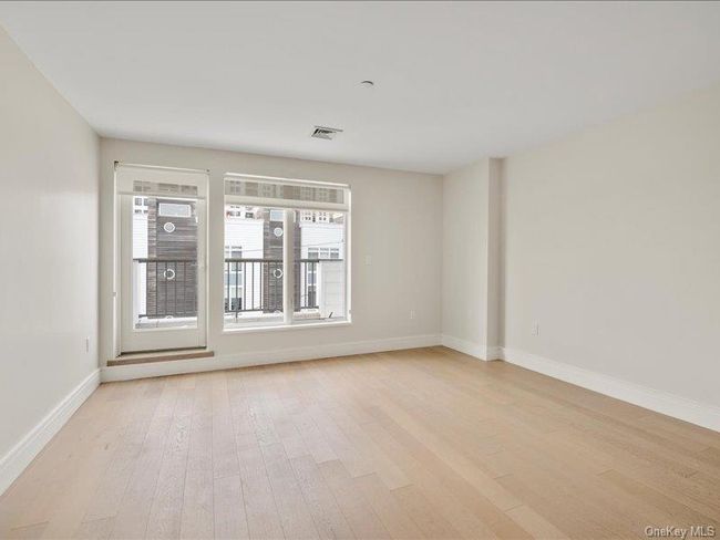 156 Beach 5 Th St, Home with 0 bedrooms, 1 bathrooms and null parking in Far Rockaway NY | Image 40
