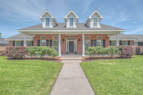 7028 Longmire Cir, Conroe, TX, 77304-1083 | Card Image