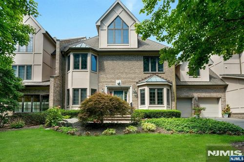 205 Bearwoods Rd, Park Ridge, NJ, 07656-2614 | Card Image