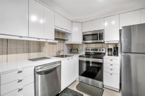apt-416-257 S Cypress Rd, Pompano Beach, FL, 33060-7075 | Card Image