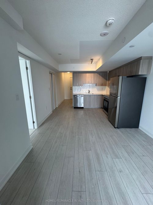 621-556 Marlee Ave, North York, ON, M6B0B1 | Card Image
