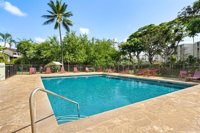 APT-216 - 98-402 Koauka Loop, Condo with 2 bedrooms, 1 bathrooms and 2 parking in Aiea HI | Image 15