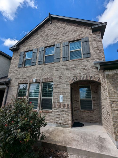 1003-7220 Wyoming Springs Dr, Round Rock, TX, 78681-4327 | Card Image