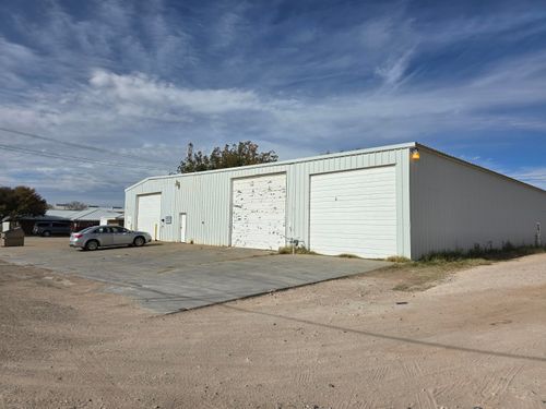 1493 Freeman Rd, Denver City, TX, 79323-5827 | Card Image