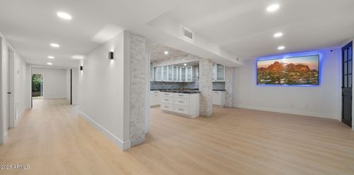 7240 N Via De La Montana, Scottsdale, AZ, 85258-4024 | Card Image