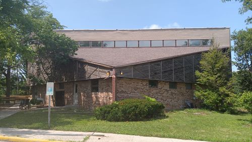 1380 Beech Tree Rd, Charleston, IL, 61920-7689 | Card Image