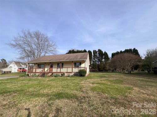 153 White Tail Ct, Lexington, NC, 27292-6024 | Card Image
