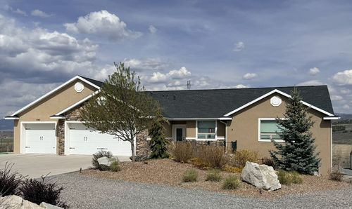 995 S 230 E, Panguitch, UT, 84759 | Card Image
