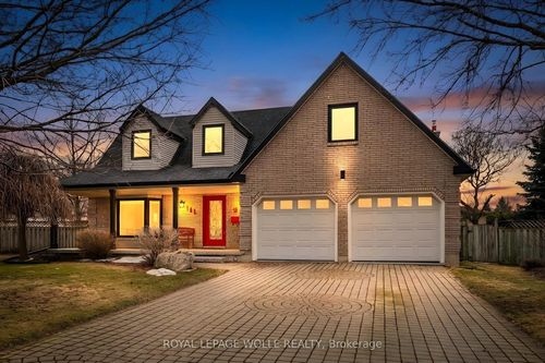 161 Ambleside Crt, Waterloo, ON, N2K3E3 | Card Image