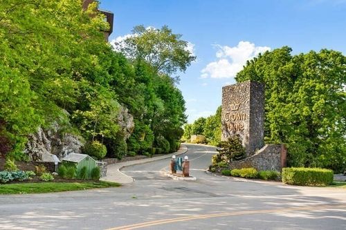 apt-2p-406 Paradise Rd, Swampscott, MA, 01907-1311 | Card Image