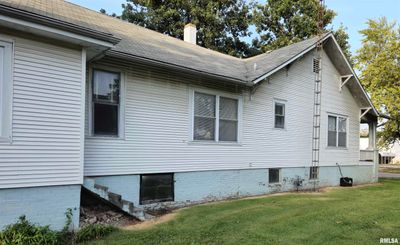 226 N Walnut Street, House other with 3 bedrooms, 1 bathrooms and null parking in Centralia IL | Image 2