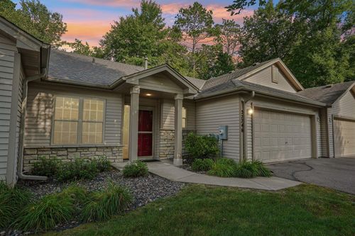 27746 Woodland Dr, Chisago City, MN, 55013-7503 | Card Image