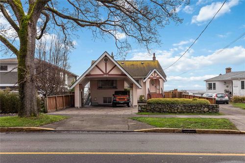 1811 Hollywood Cres, Victoria, BC, V8S1J2 | Card Image