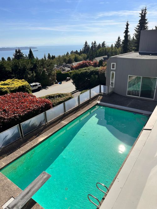 2347 Westhill Dr, West Vancouver, BC, V7S2Z2 | Card Image