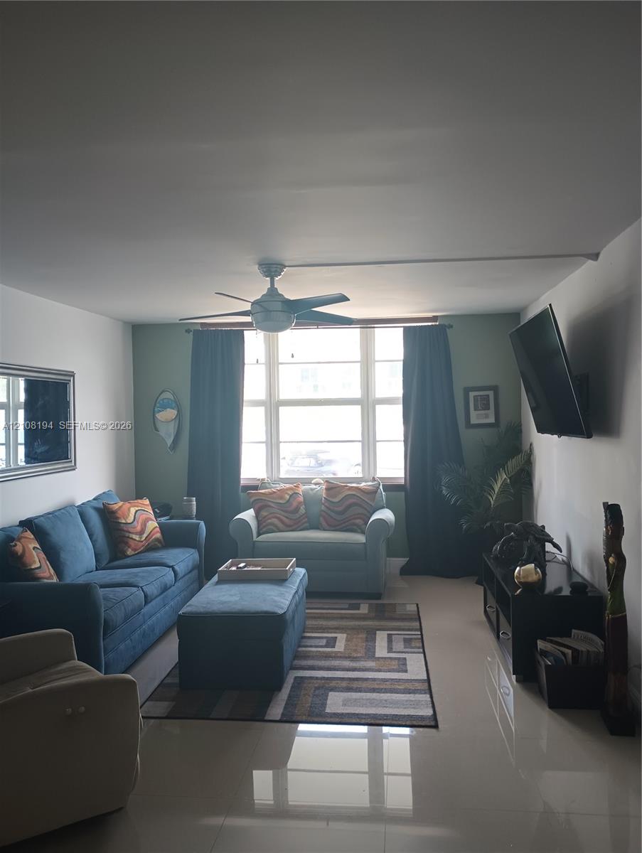 Residential Lease in Hallandale Beach 5