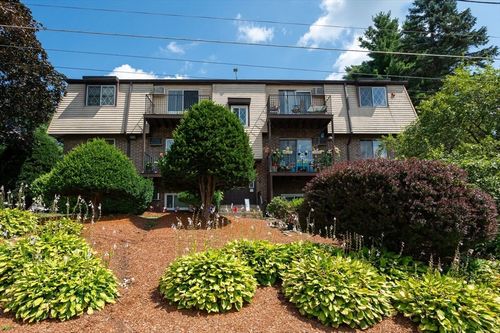 unit-20-1 Silvestri Cir, Derry, NH, 03038-1343 | Card Image