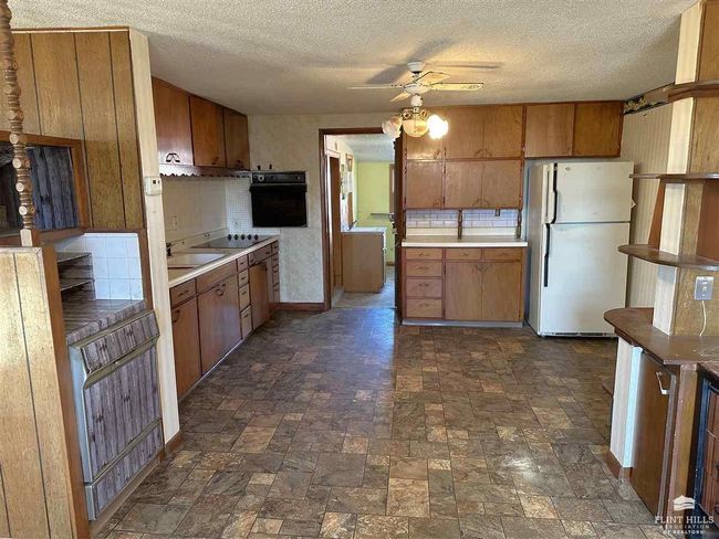 20 Pine St, House other with 3 bedrooms, 2 bathrooms and null parking in Miltonvale KS | Image 20